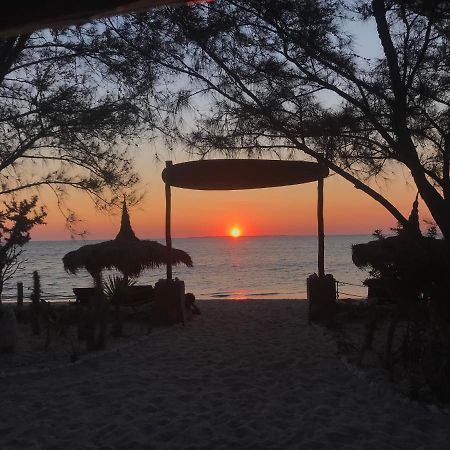 Mada Surf Ranch Hotel Anakao ภายนอก รูปภาพ