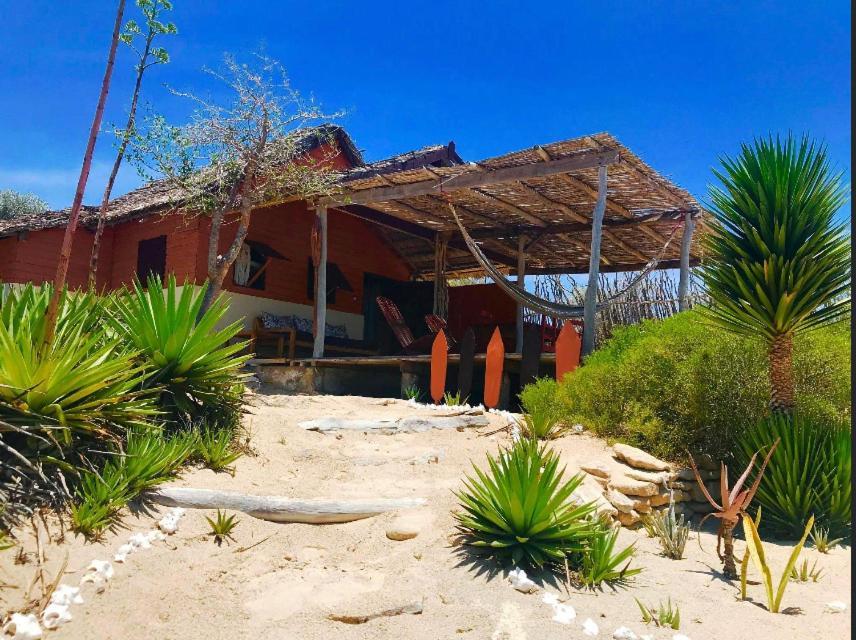 Mada Surf Ranch Hotel Anakao ภายนอก รูปภาพ